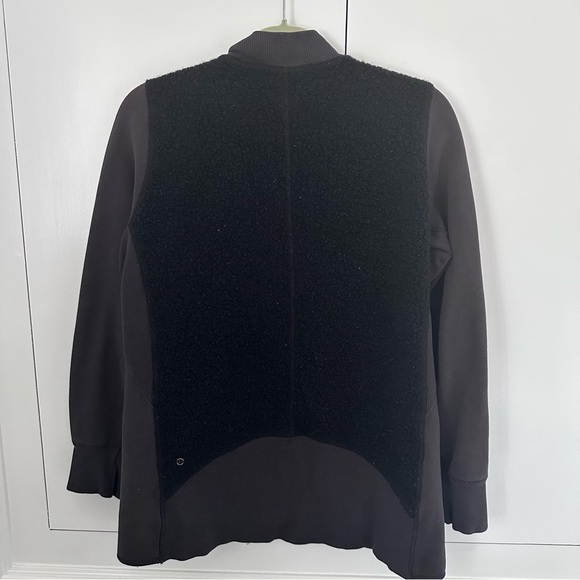 Lululemon Sherpa Zip up Jacket - Picture 2 of 3